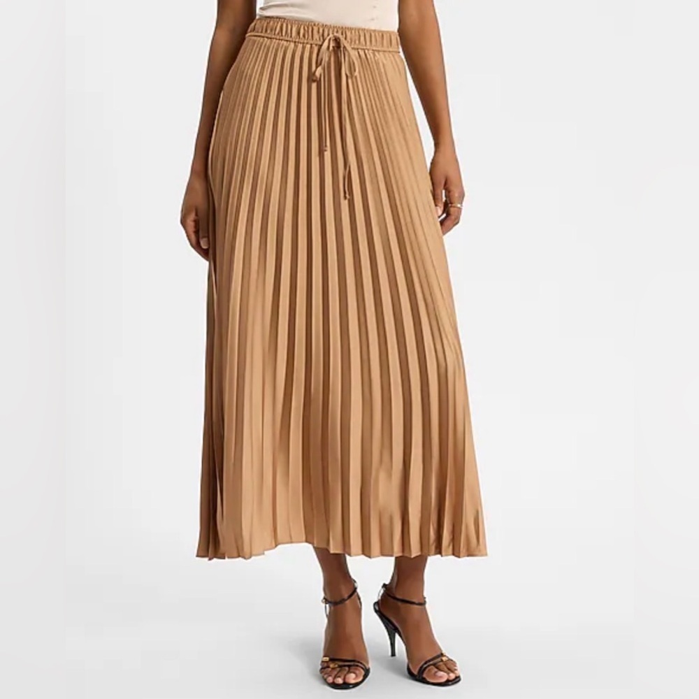 New Elegant High Wasted Satin Drawstring Pleated  Tan Pleated Skirt size S